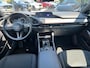 Mazda 3 2.0 e-SkyActiv-G M Hybrid 150 Homura TREKHAAK | A.CAMERA | 18"LM VELGEN BLACK | APPLE CARPLAY/ANDROID AUTO | HEAD-UP DISPLAY | 1e EIG | NED.AUTO |