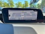 Mazda 3 2.0 e-SkyActiv-G M Hybrid 150 Homura TREKHAAK | A.CAMERA | 18"LM VELGEN BLACK | APPLE CARPLAY/ANDROID AUTO | HEAD-UP DISPLAY | 1e EIG | NED.AUTO |