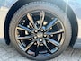 Mazda 3 2.0 e-SkyActiv-G M Hybrid 150 Homura TREKHAAK | A.CAMERA | 18"LM VELGEN BLACK | APPLE CARPLAY/ANDROID AUTO | HEAD-UP DISPLAY | 1e EIG | NED.AUTO |