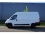 Fiat Ducato 2.2 MultiJet 140 L2H2 3.5t Automaat in Topstaat |Trekhaak |Camera |Cruise |Navi |Carplay |Digitaal dashboard |Climate control |140 pk |Betimmering |1e eigenaar