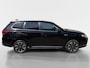 Mitsubishi Outlander 2.0 PHEV instyle achteruitrijcamera , trekhaak , electronic climate controle , lichtmetalen velgen 18" , lederen bekleding , stoel en stuur verwarming , verwarmde voorruit , super complete auto in zeer nette staat, accu 3 jaar geleden vervangen