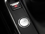 Peugeot 3008 1.2 PureTech Première | Elektrisch bedienbare achterklep | 19 inch velgen | Keyless entry en start | Dealer onderhouden | Navigatie | Zwart Dak | Climate control