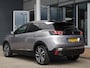 Peugeot 3008 1.2 PureTech Première | Elektrisch bedienbare achterklep | 19 inch velgen | Keyless entry en start | Dealer onderhouden | Navigatie | Zwart Dak | Climate control