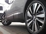 Peugeot 3008 1.2 PureTech Première | Elektrisch bedienbare achterklep | 19 inch velgen | Keyless entry en start | Dealer onderhouden | Navigatie | Zwart Dak | Climate control
