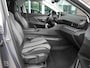Peugeot 3008 1.2 PureTech Première | Elektrisch bedienbare achterklep | 19 inch velgen | Keyless entry en start | Dealer onderhouden | Navigatie | Zwart Dak | Climate control