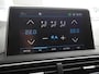 Peugeot 3008 1.2 PureTech Première | Elektrisch bedienbare achterklep | 19 inch velgen | Keyless entry en start | Dealer onderhouden | Navigatie | Zwart Dak | Climate control