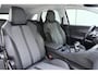 Peugeot 3008 1.2T Allure | 130PK | Elektrische Achterklep | Afneembare trekhaak | Keyless Entry & Start | 19'' Lichtmetalen velgen | Navigatie | DAB + | Camera Achter | 1e eigenaar!