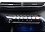 Peugeot 3008 1.2T Allure | 130PK | Elektrische Achterklep | Afneembare trekhaak | Keyless Entry & Start | 19'' Lichtmetalen velgen | Navigatie | DAB + | Camera Achter | 1e eigenaar!