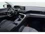 Peugeot 3008 1.2T Allure | 130PK | Elektrische Achterklep | Afneembare trekhaak | Keyless Entry & Start | 19'' Lichtmetalen velgen | Navigatie | DAB + | Camera Achter | 1e eigenaar!