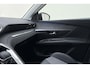 Peugeot 3008 1.2T Allure | 130PK | Elektrische Achterklep | Afneembare trekhaak | Keyless Entry & Start | 19'' Lichtmetalen velgen | Navigatie | DAB + | Camera Achter | 1e eigenaar!