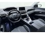 Peugeot 3008 1.2T Allure | 130PK | Elektrische Achterklep | Afneembare trekhaak | Keyless Entry & Start | 19'' Lichtmetalen velgen | Navigatie | DAB + | Camera Achter | 1e eigenaar!