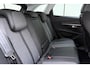 Peugeot 3008 1.2T Allure | 130PK | Elektrische Achterklep | Afneembare trekhaak | Keyless Entry & Start | 19'' Lichtmetalen velgen | Navigatie | DAB + | Camera Achter | 1e eigenaar!