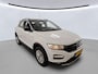Volkswagen T-Roc 1.5 TSI 150pk Style DSG Automaat / Parkeersensoren / Elek. Kofferbak / LM 16'' / Navi /