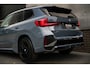 BMW X1 xDrive 25e 245 pk M-Sportpakket /Nieuw-Model/ BTW-Auto/ Pano-Dak/ Harman&Kardon/ Camera/ Sport-Stoelen/ Stoel.Verw/ Widescreen/ Memory/ 18''LMV