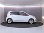 Volkswagen Up! 1.0 Beats 65 pk | Navigatie via App | Parkeersensoren achter | Achteruitrijcamera | Autom. airco | Cruise control | Stoelverwarming |