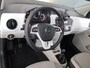 Volkswagen Up! 1.0 Beats 65 pk | Navigatie via App | Parkeersensoren achter | Achteruitrijcamera | Autom. airco | Cruise control | Stoelverwarming |
