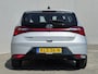 Hyundai i20 1.0 T-GDI Comfort / Achteruitrijcamera / Stuur- & Stoelverwarming / Navigatie via Apple Carplay of Android Auto / Cruise control / Trekgewicht 1110 kg / Parkeersensoren achter / Lichtmetalen wielen 16“ /