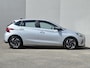 Hyundai i20 1.0 T-GDI Comfort / Achteruitrijcamera / Stuur- & Stoelverwarming / Navigatie via Apple Carplay of Android Auto / Cruise control / Trekgewicht 1110 kg / Parkeersensoren achter / Lichtmetalen wielen 16“ /