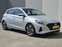 Hyundai i20 1.0 T-GDI Comfort / Achteruitrijcamera / Stuur- & Stoelverwarming / Navigatie via Apple Carplay of Android Auto / Cruise control / Trekgewicht 1110 kg / Parkeersensoren achter / Lichtmetalen wielen 16“ /