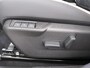 Alfa Romeo Junior Ibrida Sport Speciale | "Sport Speciale" alcantara bekleding met witte accenten - 6-voudig elektrisch verstelbare bestuurdersstoel / 6-voudig handmatig verstelbare passagiersstoel | 10,1" infotainment systeem | 10,1" infotainment systeem met navigatie