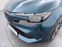 Alfa Romeo Junior Ibrida Sport Speciale | "Sport Speciale" alcantara bekleding met witte accenten - 6-voudig elektrisch verstelbare bestuurdersstoel / 6-voudig handmatig verstelbare passagiersstoel | 10,1" infotainment systeem | 10,1" infotainment systeem met navigatie