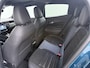 Alfa Romeo Junior Ibrida Sport Speciale | "Sport Speciale" alcantara bekleding met witte accenten - 6-voudig elektrisch verstelbare bestuurdersstoel / 6-voudig handmatig verstelbare passagiersstoel | 10,1" infotainment systeem | 10,1" infotainment systeem met navigatie