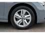 Volkswagen Golf 1.0 TSI 110pk Life /Navigatie by App Connect / Parkeersensoren / LM 16 inch / LED / Digital cockpit