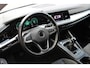 Volkswagen Golf 1.0 TSI 110pk Life /Navigatie by App Connect / Parkeersensoren / LM 16 inch / LED / Digital cockpit