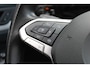 Volkswagen Golf 1.0 TSI 110pk Life /Navigatie by App Connect / Parkeersensoren / LM 16 inch / LED / Digital cockpit