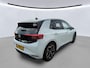 Volkswagen ID.3 First Plus 58 kWh 204pk / Zwart Dak / LM 19'' / Camera / Keyless / verw. Voorstoelen /  App Connect