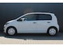 Volkswagen Up! 1.0 take up! BlueMotion | Incl. 12 maanden garantie | Trekhaak | Navigatie |