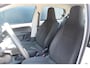 Volkswagen Up! 1.0 take up! BlueMotion | Incl. 12 maanden garantie | Trekhaak | Navigatie |