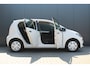 Volkswagen Up! 1.0 take up! BlueMotion | Incl. 12 maanden garantie | Trekhaak | Navigatie |