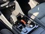 Volvo XC40 2.0 B4 Plus Dark Elektrisch verstelbare voorstoelen | Google Maps & Infotainment | Adaptieve Cruise Control | BLIS dodehoekdetectie | 18 inch lichtmetalen velgen | All season banden | Trekhaak semi elektrisch inklapbaar | Harman Kardon premium audio