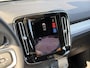 Volvo XC40 2.0 B4 Plus Dark Elektrisch verstelbare voorstoelen | Google Maps & Infotainment | Adaptieve Cruise Control | BLIS dodehoekdetectie | 18 inch lichtmetalen velgen | All season banden | Trekhaak semi elektrisch inklapbaar | Harman Kardon premium audio