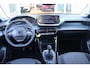 Peugeot 208 1.2 100PK STYLE | APPLE CARPLAY/ANDROID AUTO | CRUISE CONTROL | AIRCO | PARKEERSENSOREN ACHTER | DAB+ RADIO | LICHT SENSOR | LAGE KM STAND! |