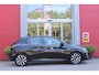 Peugeot 208 1.2 100PK STYLE | APPLE CARPLAY/ANDROID AUTO | CRUISE CONTROL | AIRCO | PARKEERSENSOREN ACHTER | DAB+ RADIO | LICHT SENSOR | LAGE KM STAND! |