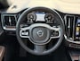 Volvo V60 Cross Country B5 AWD Pro | Adaptieve Cruise Control | BLIS Dodehoekdetectie | 18 inch lichtmetalen velgen | Elektrisch verstelbare voorstoelen met geheugen | Trekhaak semi elektrisch inklapbaar | Stoel- & stuurwielverwarming