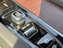 Volvo V60 Cross Country B5 AWD Pro | Adaptieve Cruise Control | BLIS Dodehoekdetectie | 18 inch lichtmetalen velgen | Elektrisch verstelbare voorstoelen met geheugen | Trekhaak semi elektrisch inklapbaar | Stoel- & stuurwielverwarming