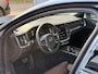 Volvo V60 Cross Country B5 AWD Pro | Adaptieve Cruise Control | BLIS Dodehoekdetectie | 18 inch lichtmetalen velgen | Elektrisch verstelbare voorstoelen met geheugen | Trekhaak semi elektrisch inklapbaar | Stoel- & stuurwielverwarming