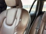 Volvo V60 Cross Country B5 AWD Pro | Adaptieve Cruise Control | BLIS Dodehoekdetectie | 18 inch lichtmetalen velgen | Elektrisch verstelbare voorstoelen met geheugen | Trekhaak semi elektrisch inklapbaar | Stoel- & stuurwielverwarming