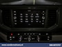 Volkswagen Crafter 2.0 TDI 141pk L3H2 L2H1 Euro6 Airco | Camera | Navigatie | LED | 3000kg Trekhaak | Cruisecontrol Android Auto, Leder, Verwarmde voorruit, Parkeersensoren, Bijrijdersbank