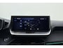 Peugeot 208 1.2 Hybrid 145 e-DCS6 GT | Panorama dak | Alcantara pakket | Stoelverwarming | Elektrisch verstelbare bestuurdersstoel | 360° Camera | 17'' Lichtmetalen velgen | 1e eigenaar | Nieuwstaat!