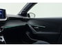 Peugeot 208 1.2 Hybrid 145 e-DCS6 GT | Panorama dak | Alcantara pakket | Stoelverwarming | Elektrisch verstelbare bestuurdersstoel | 360° Camera | 17'' Lichtmetalen velgen | 1e eigenaar | Nieuwstaat!
