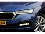 Skoda Octavia Combi 1.0 e-TSI Automaat! Business Edition BJ2020 Lmv 17" | Led V+A | Dynamische knipperlichten | Pdc | Afneembare trekhaak | Elek. achterklep | Navi | Virtual cockpit | Climate control | Cruise control | Getint glas | Verwarmd stuurwiel | Nw-model!