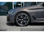 BMW 5-Serie 545e xDrive High Executive l M-Sportpakket l Individual l 20 inch l CoPilot Pack l BMW Laserlicht l Elektrisch bediend glazen kanteldak l