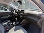 Peugeot 208 1.2 Turbo 100 PK Allure Pack | All season banden | Keyless Entry/Start | Stoelverwarming | Adaptive Cruise Control | Parkeercamera | Navigatie via Telefoon | LED Verlichting | Lichtmetalen Velgen | Digitaal Dashboard | Climate Control |