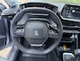 Peugeot 208 1.2 Turbo 100 PK Allure Pack | All season banden | Keyless Entry/Start | Stoelverwarming | Adaptive Cruise Control | Parkeercamera | Navigatie via Telefoon | LED Verlichting | Lichtmetalen Velgen | Digitaal Dashboard | Climate Control |