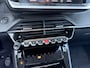 Peugeot 208 1.2 Turbo 100 PK Allure Pack | All season banden | Keyless Entry/Start | Stoelverwarming | Adaptive Cruise Control | Parkeercamera | Navigatie via Telefoon | LED Verlichting | Lichtmetalen Velgen | Digitaal Dashboard | Climate Control |