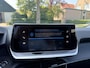 Peugeot 208 1.2 Turbo 100 PK Allure Pack | All season banden | Keyless Entry/Start | Stoelverwarming | Adaptive Cruise Control | Parkeercamera | Navigatie via Telefoon | LED Verlichting | Lichtmetalen Velgen | Digitaal Dashboard | Climate Control |